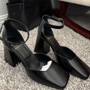 Bobbies France - “Sybil” Square Toe Leather Pump